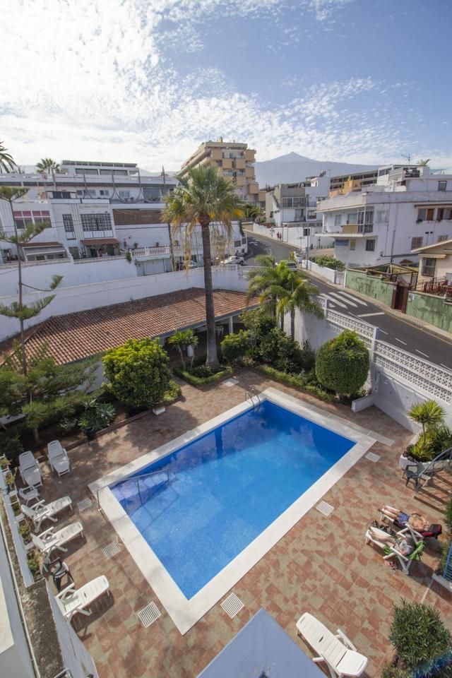 Vista exterior de Estudi en venda en Puerto de la Cruz amb Piscina comunitària