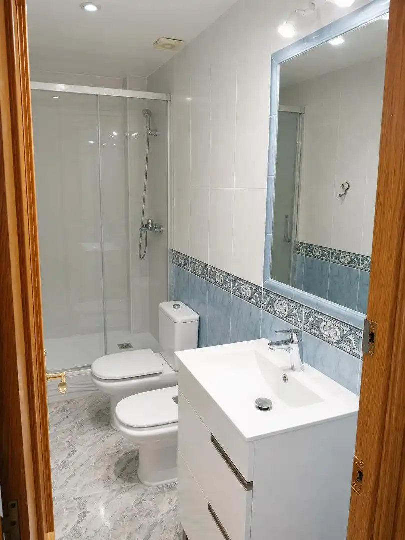 Bany de Àtic en venda en Badalona amb Aire condicionat i Terrassa