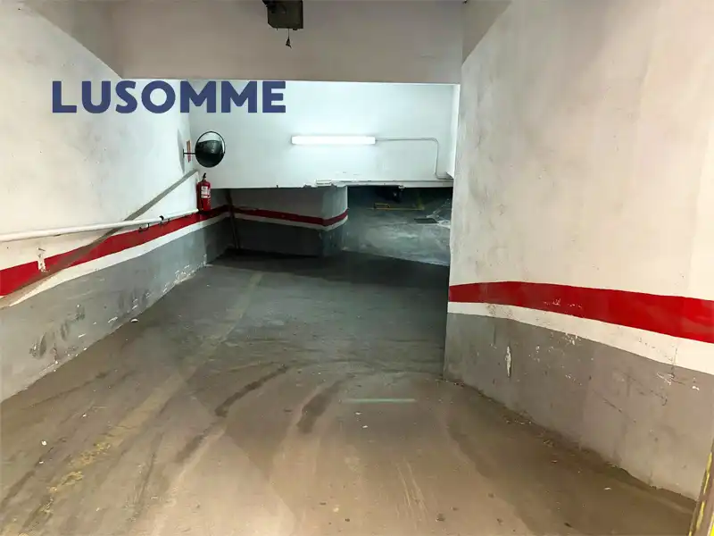 Einzelparkplatz mit Aufzug zum Verkauf in Carrer dels Juristes 16, imagen 5