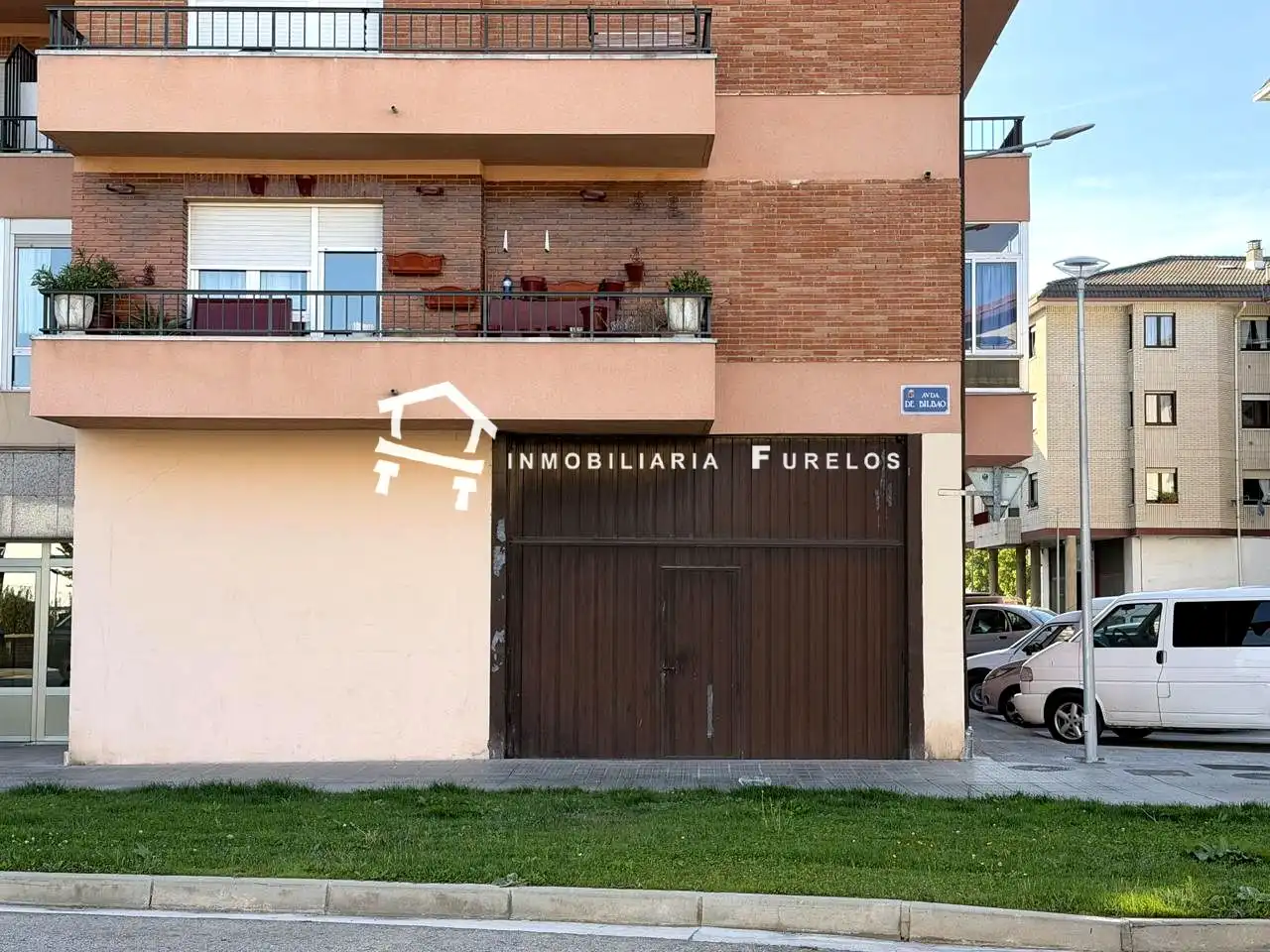 Business premises for sale in Avenida Bilbao 25