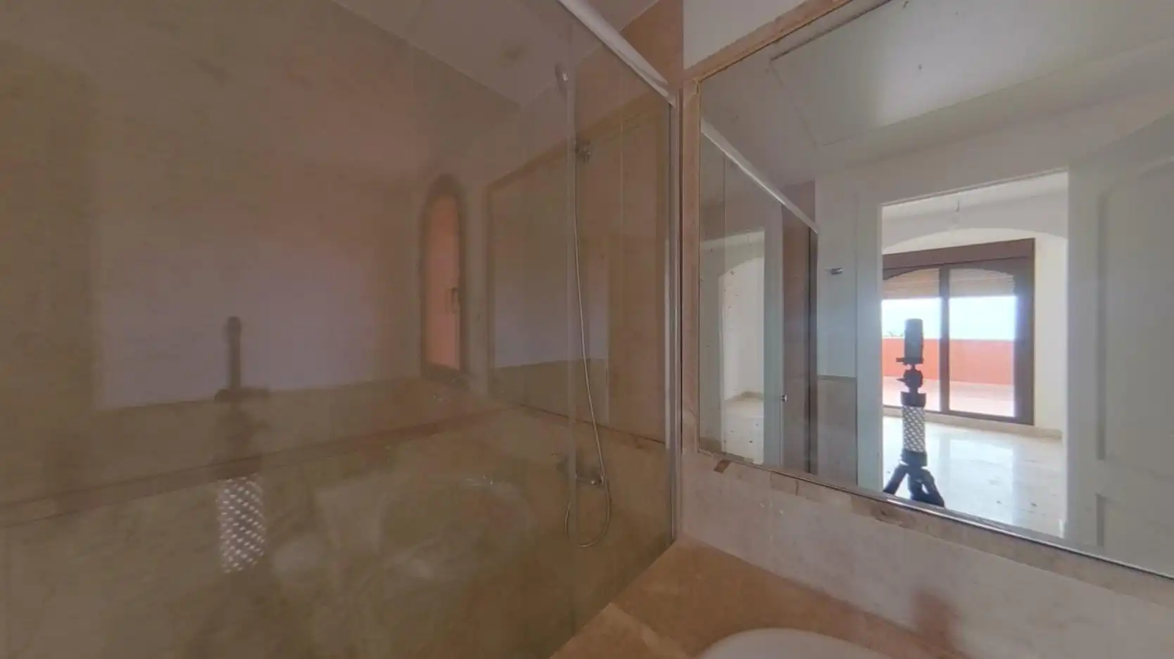 Baño de Ático en venta en Estepona con Trastero y Piscina