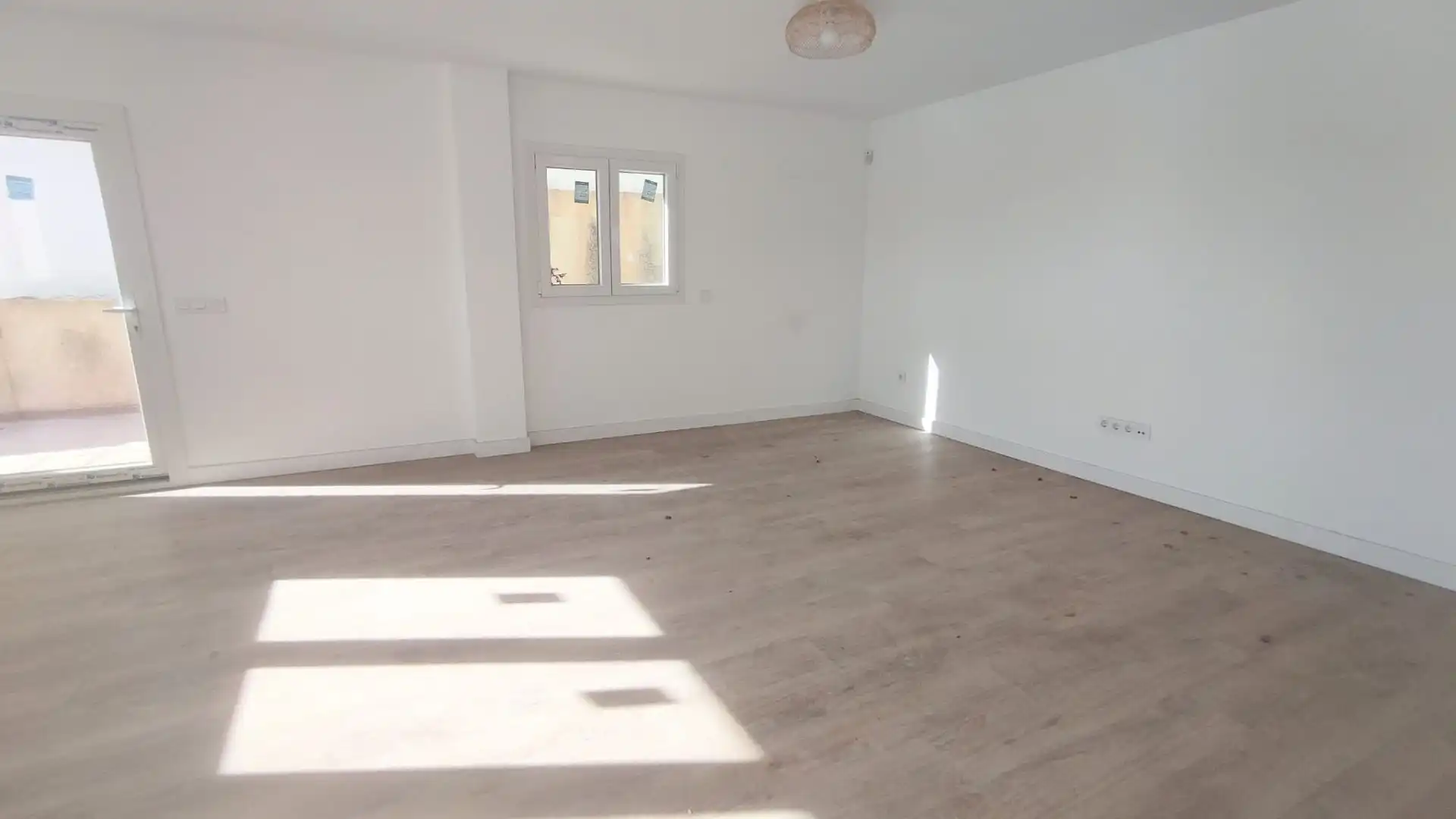 Wohnzimmer von Maisonette zum Verkauf in Torremolinos mit Klimaanlage, Terrasse und Abstellraum