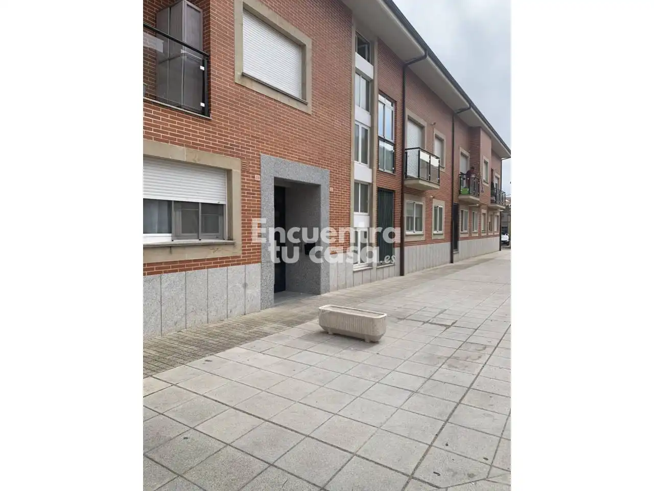 Vista exterior de Piso en venta en Moriscos con Calefacción, Parquet y Terraza
