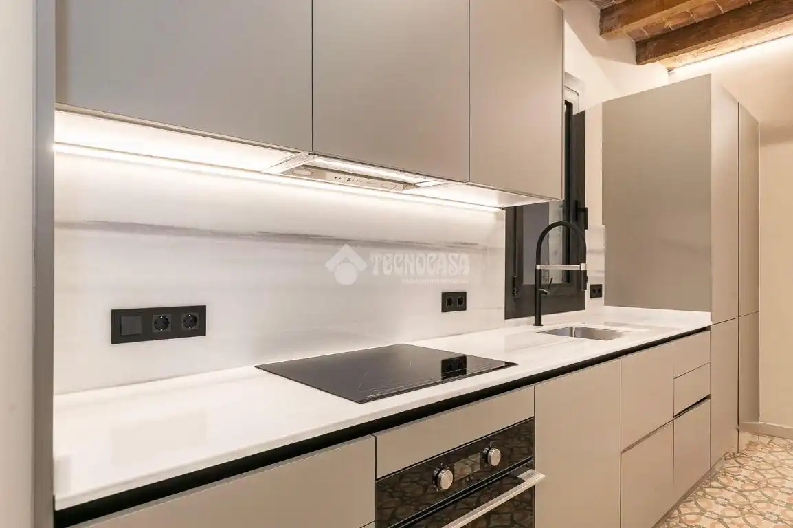 Flat with terrace for sale in Sants - Montjuïc, imagen 4