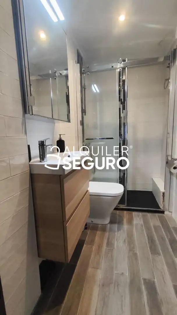 Bathroom of Study for rent in Pobles de l'Oest