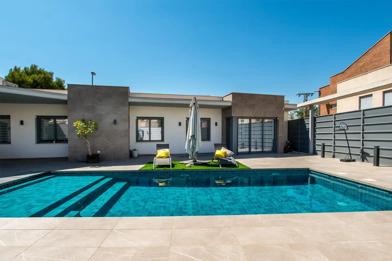 Piscina de Casa o chalet en venta en Murcia con Aire acondicionado, Calefacción y Jardín privado