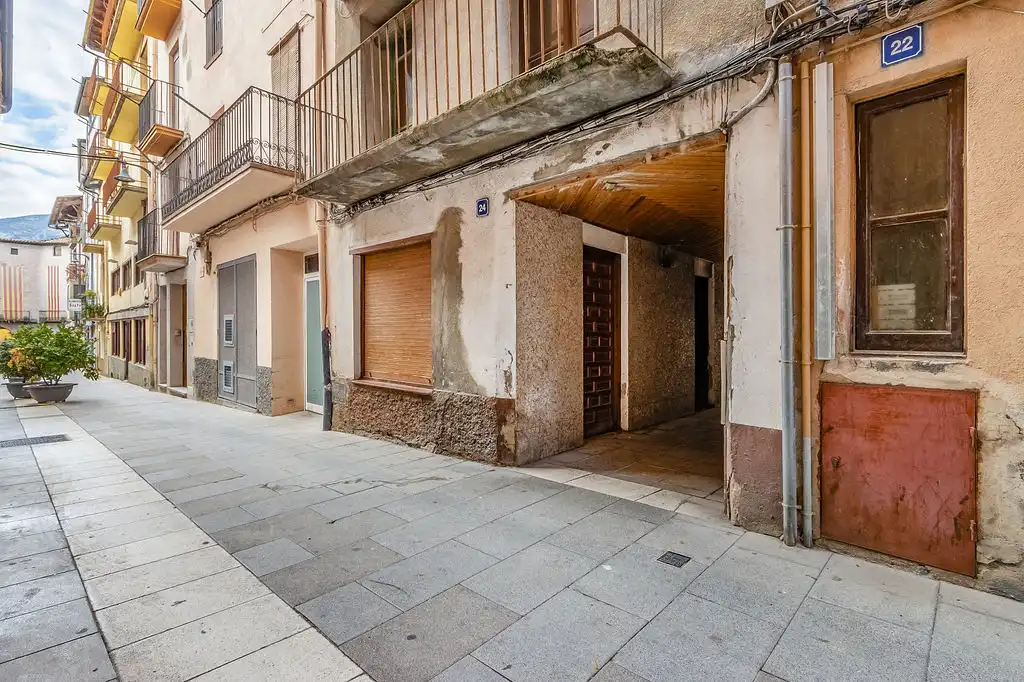 Vista exterior de Traster en venda en Organyà, Lleida
