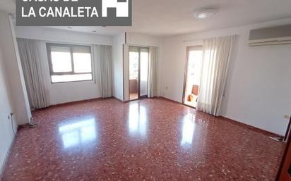 Exterior view of Flat for sale in Mislata  with Air Conditioner, Heating and Balcony