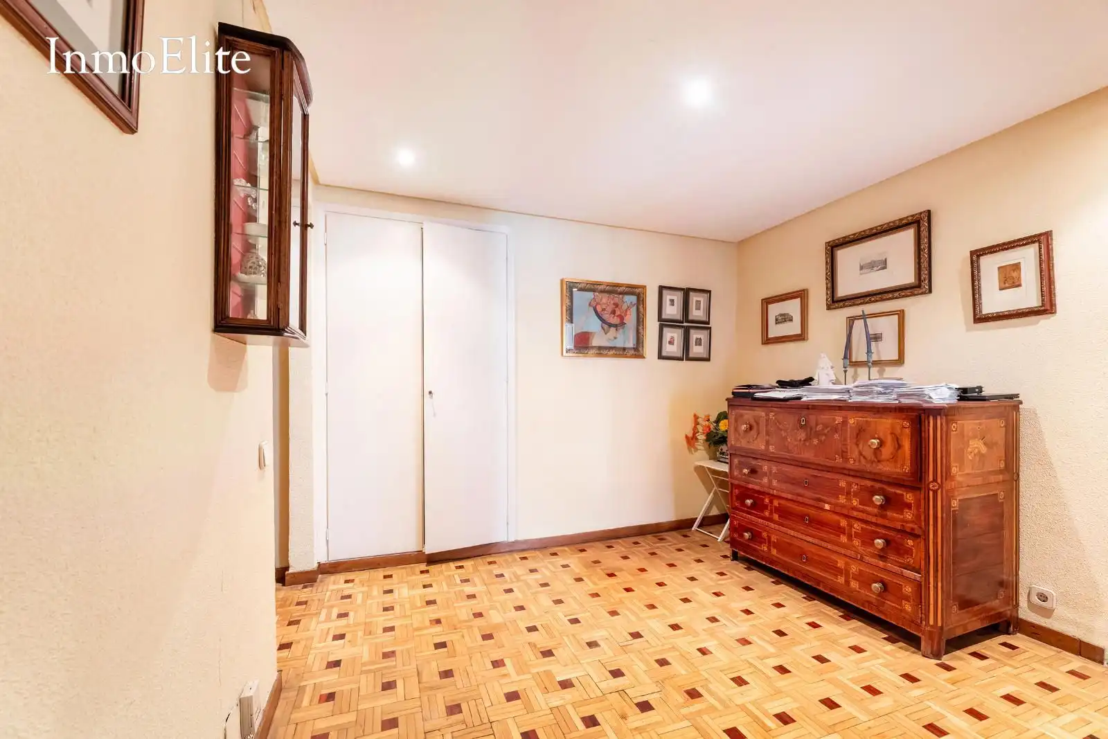 Wohnung zum Verkauf in Madrid mit Heizung, Parkett und Terrasse
