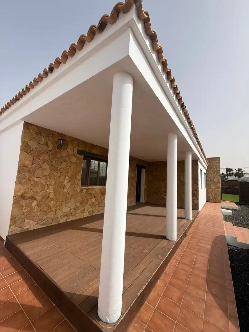 Exterior view of Houses for sale in La Oliva  with Private garden, Terrace and Storage room