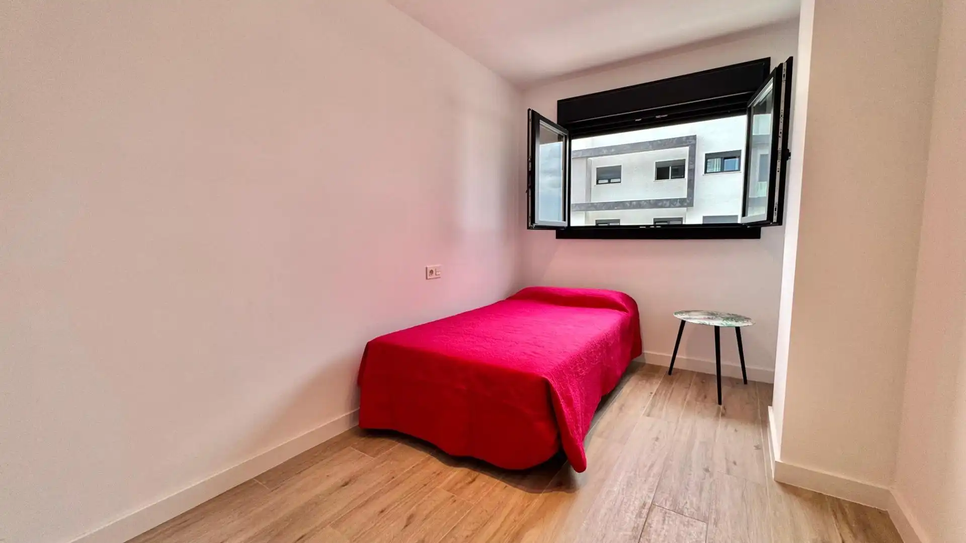 Flat with terrace to rent in Avenida de la Marina Española, imagen 15