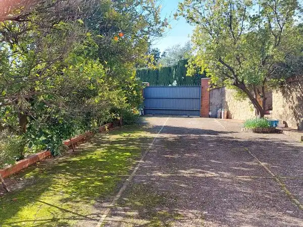 Parking de Casa o chalet en venta en Córdoba con Aire acondicionado, Jardín privado y Terraza