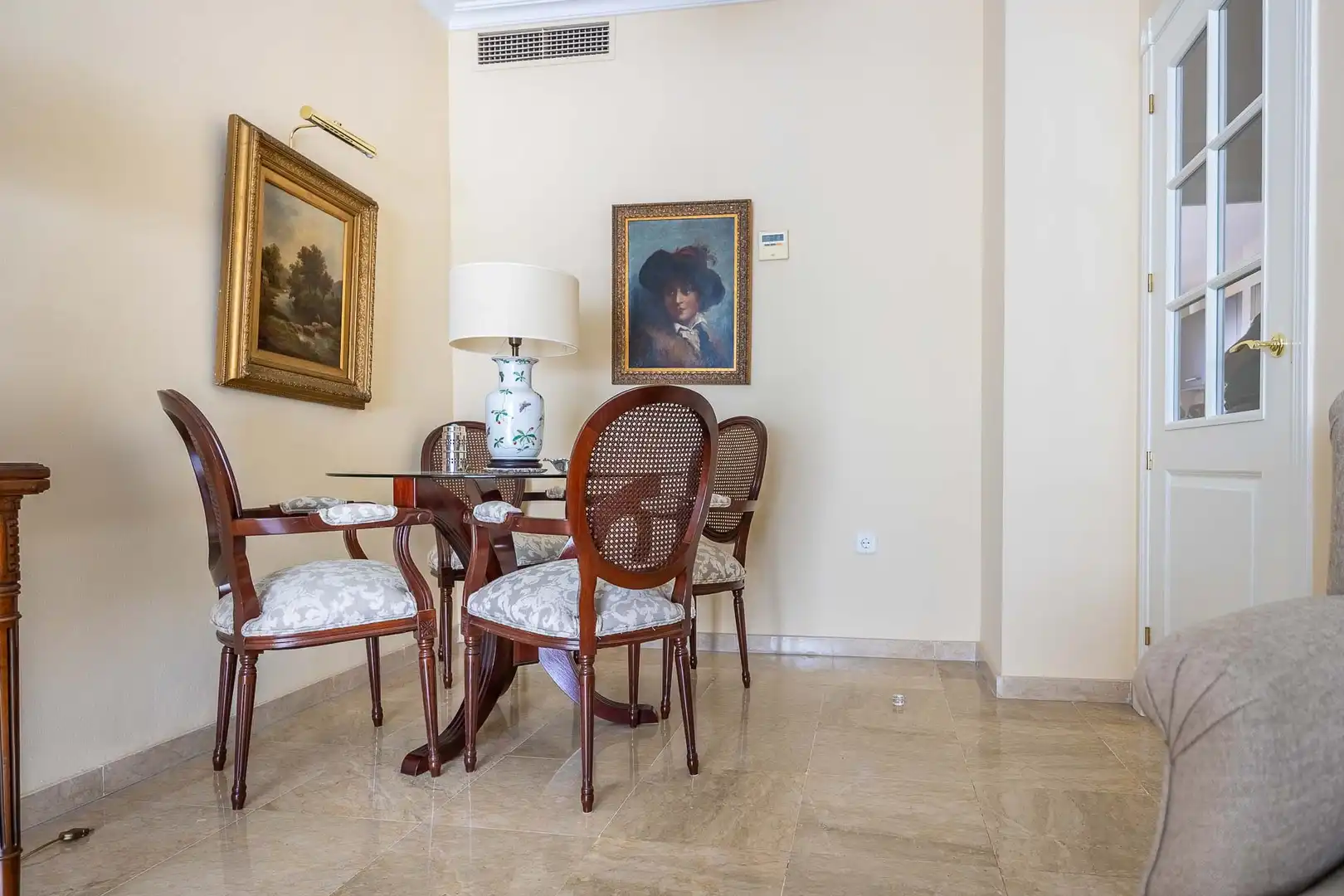 Dining room of Flat for sale in Sevilla  with Air Conditioner, Heating and Storage room