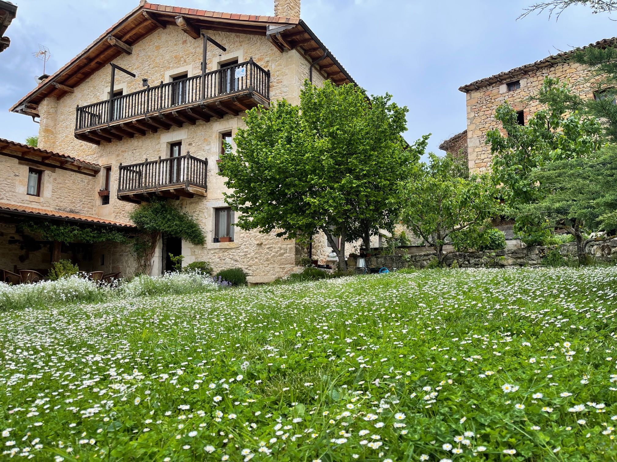 Exterior view of Country house for sale in Villarcayo de Merindad de Castilla la Vieja  with Terrace, Furnished and Balcony