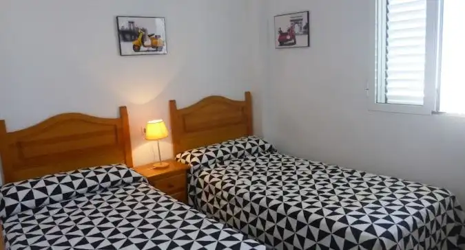 Apartamento de alquiler en Carrer de l'Almirall Roger de Llúria, Oliva Playa