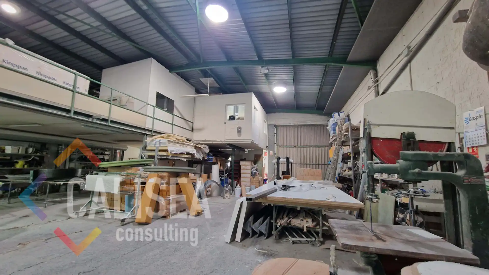 Industrial building for sale in Carrer Llobateres 16