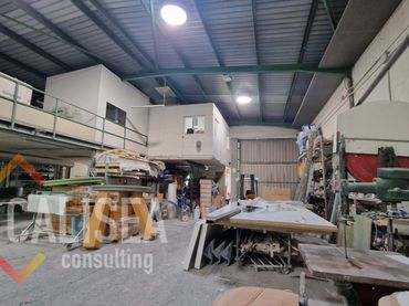 Nave industrial in vendita a Carrer Llobateres 16
