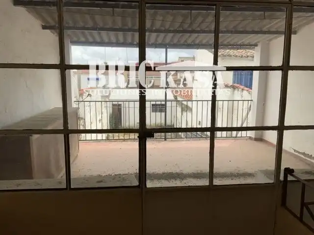 Vista exterior de Casa o xalet en venda en Casar de Cáceres amb Terrassa