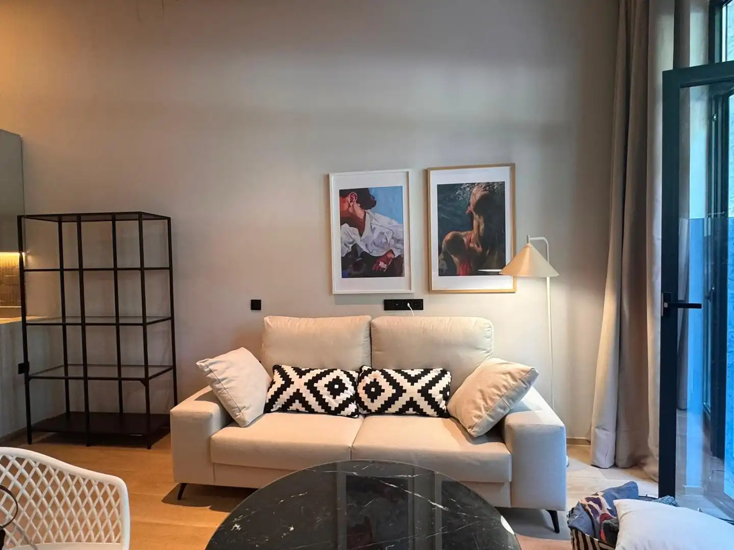 Sala de estar de Apartamento de alquiler en Madrid con Aire acondicionado, Calefacción y Amueblado