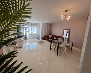 Living room of Flat for sale in Rosselló  with Air Conditioner, Terrace and Balcony