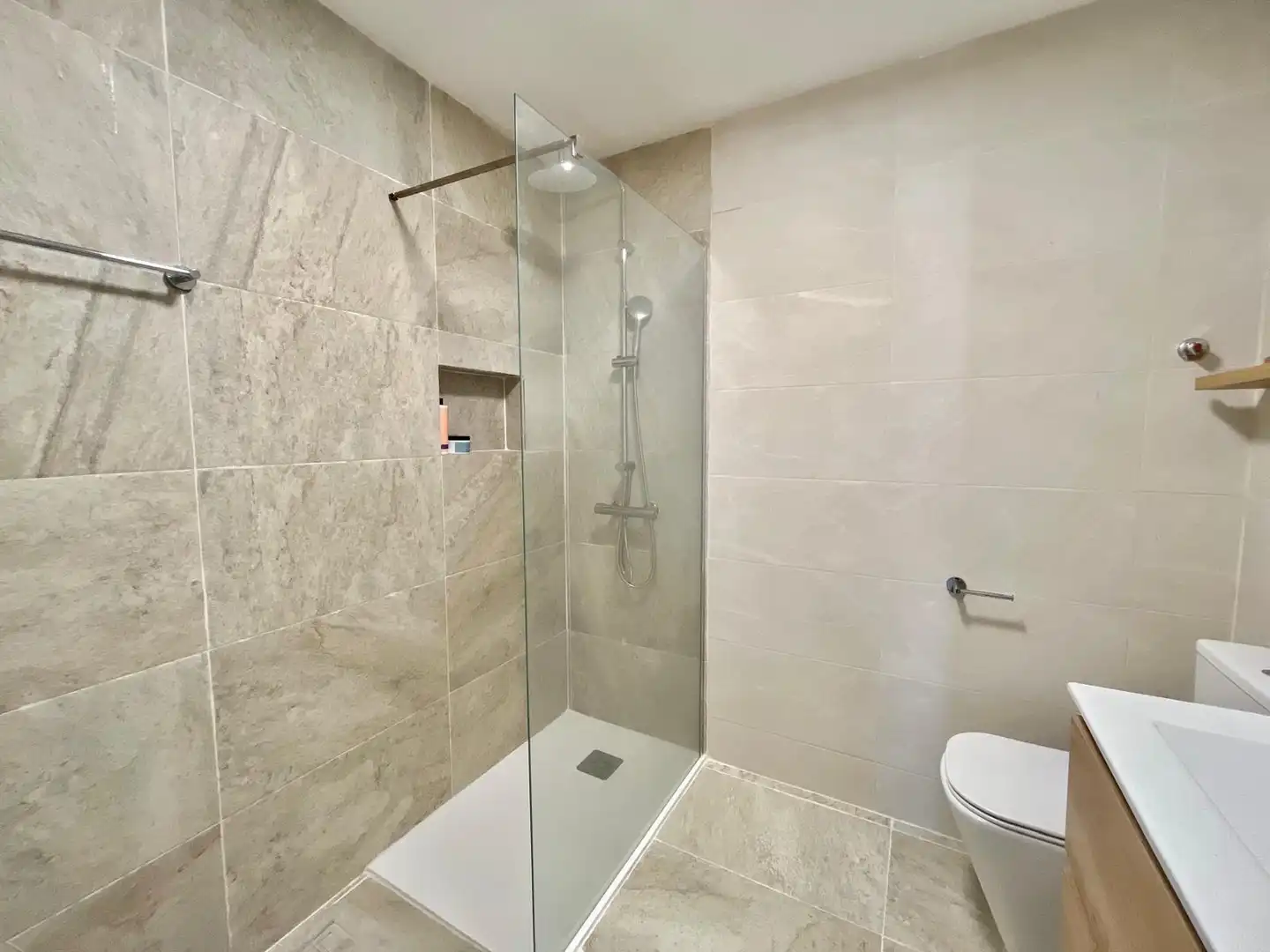 Bathroom of Attic for rent in Torrevieja  with Heating, Terrace and Furnished