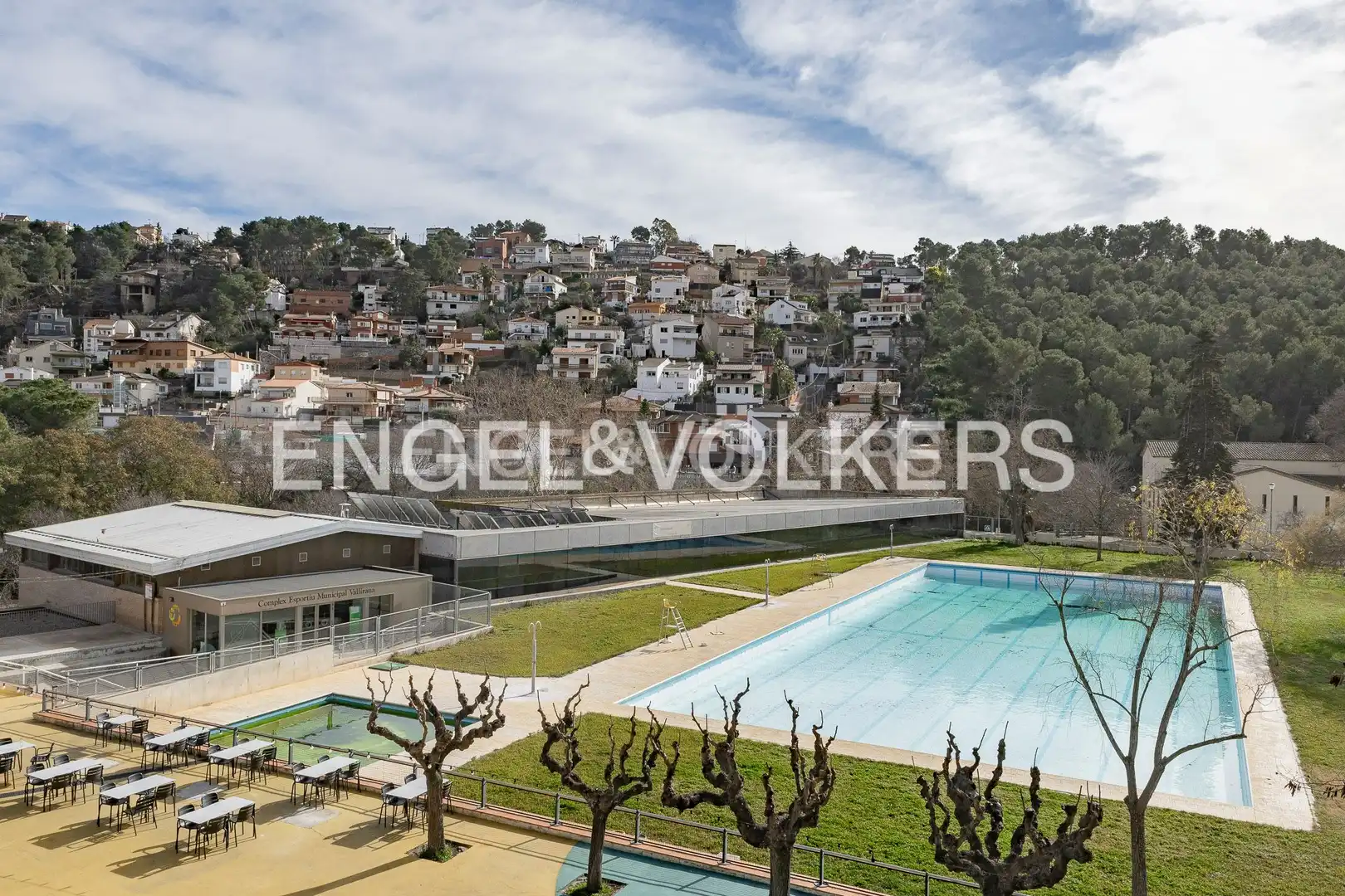 Piscina de Casa o xalet en venda en Vallirana amb Aire condicionat, Calefacció i Jardí privat