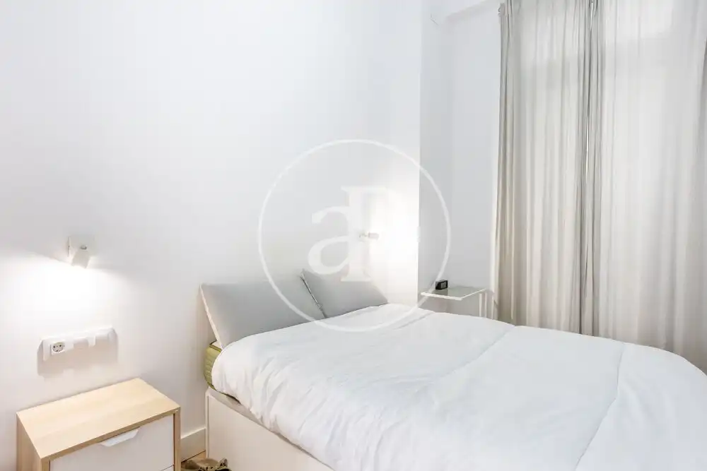Schlafzimmer von Wohnung zur Miete in Valencia mit Klimaanlage, Terrasse und Möbliert