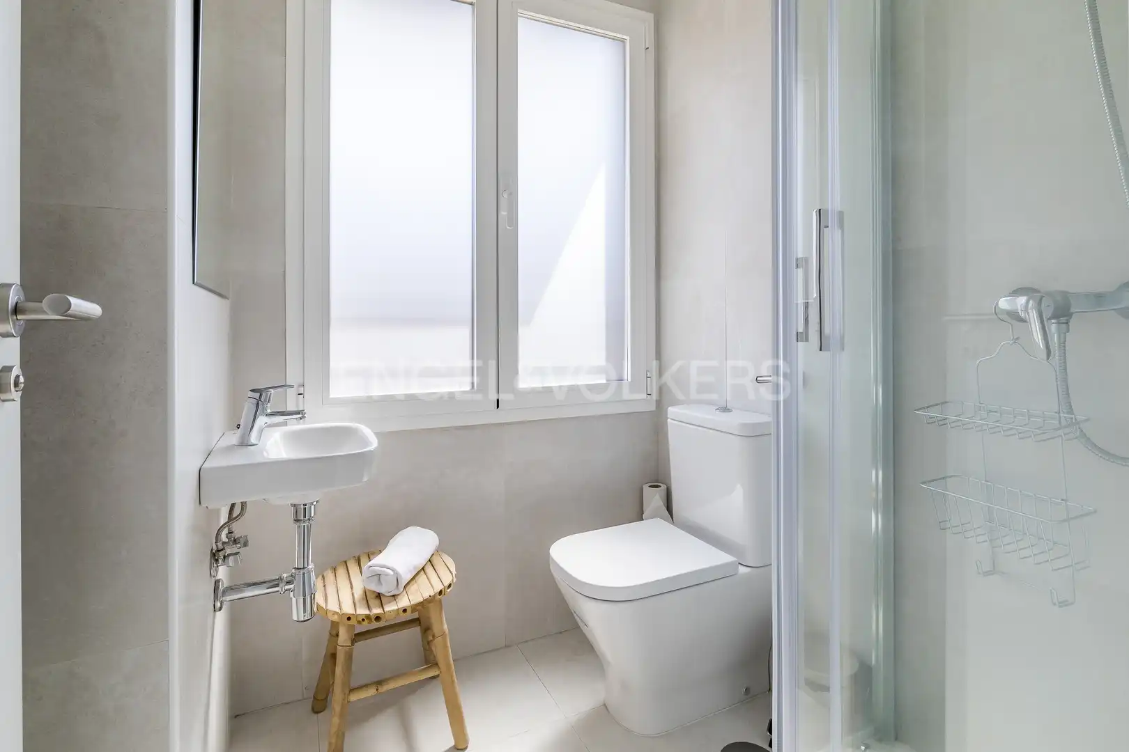 Baño de Planta baja de alquiler en Madrid con Aire acondicionado, Calefacción y Amueblado