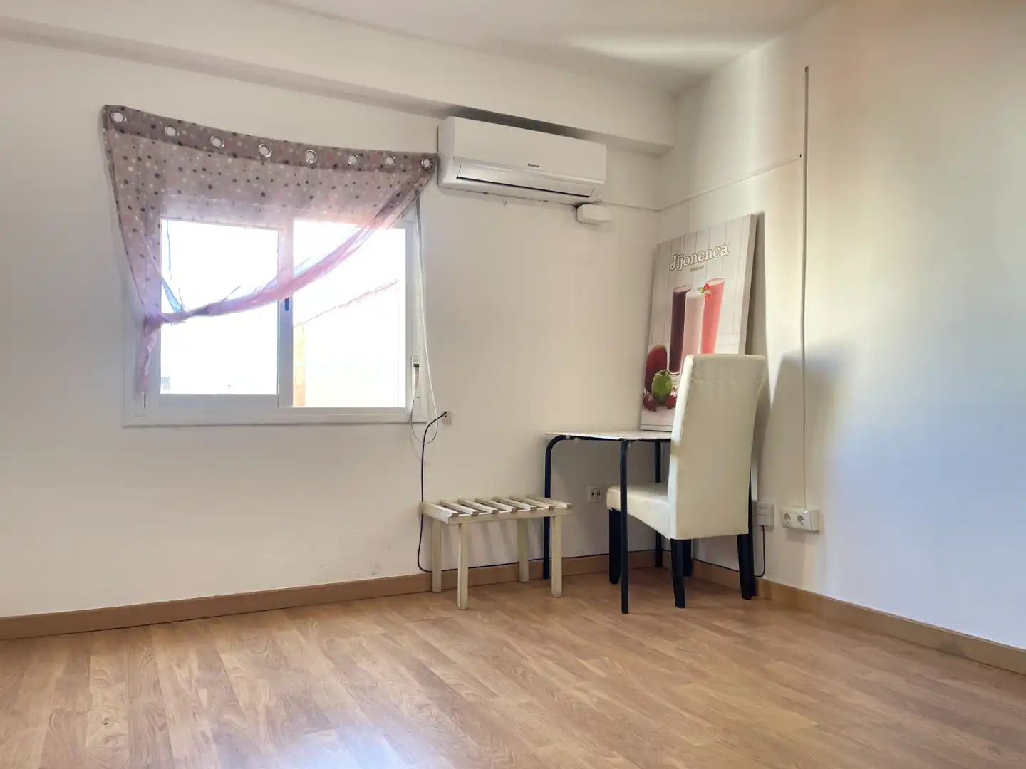 Schlafzimmer von Wohnungen zum Verkauf in Salou mit Klimaanlage, Heizung und Parkett