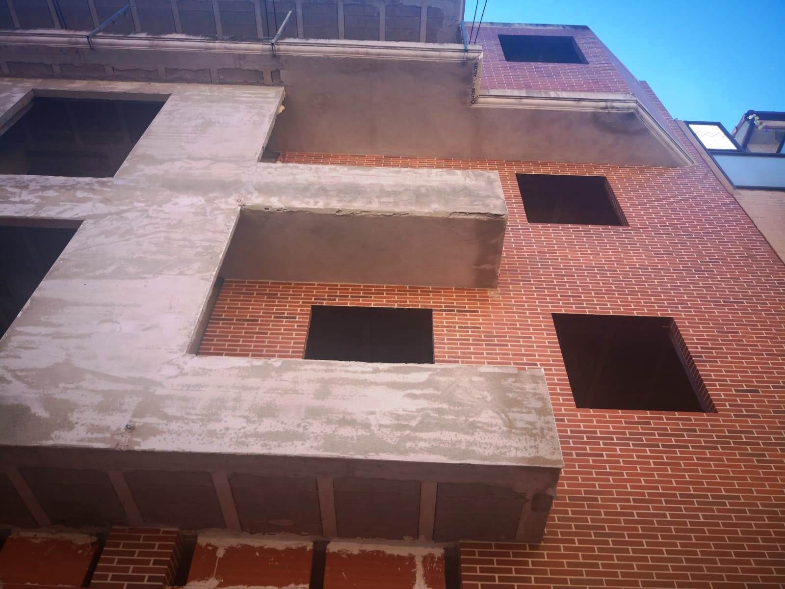 Vista exterior de Edifici en venda en Navarrete