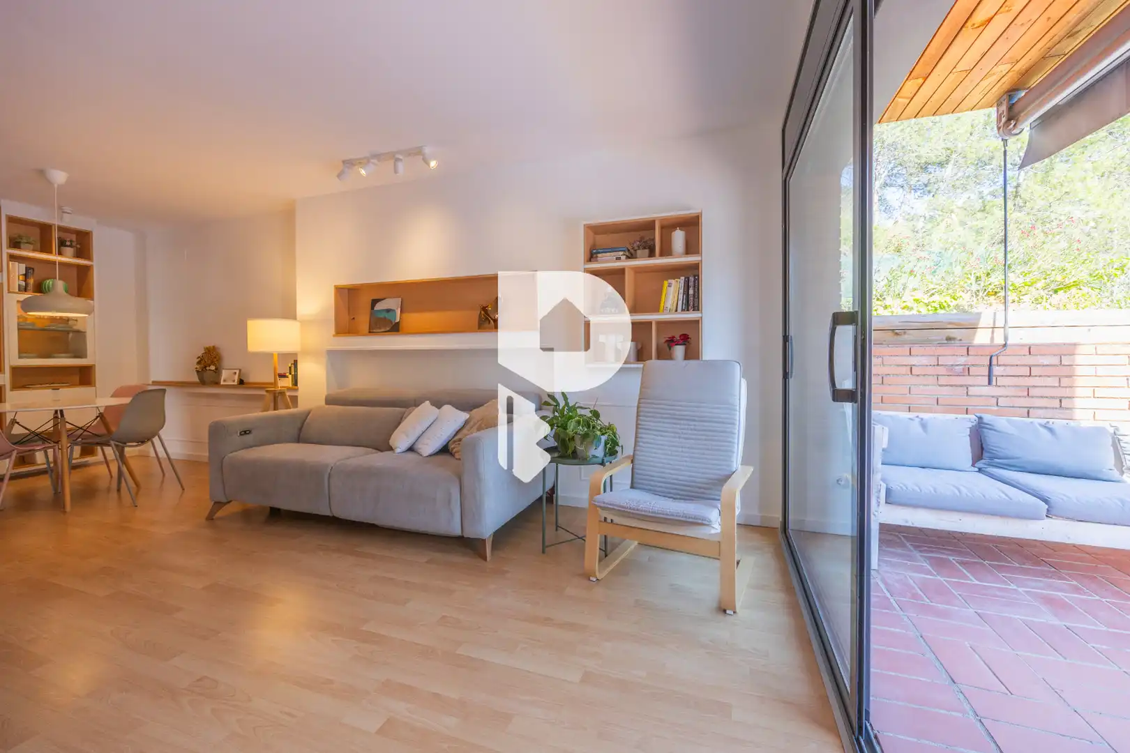 Sala de estar de Casa o chalet en venta en Vallirana con Aire acondicionado, Calefacción y Jardín privado