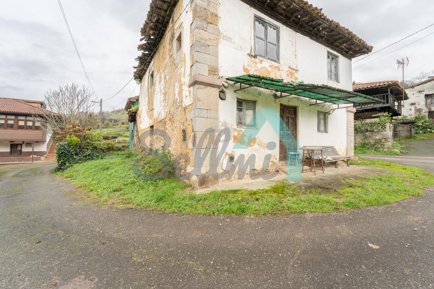 Vista exterior de Casa adosada en venda en Grado