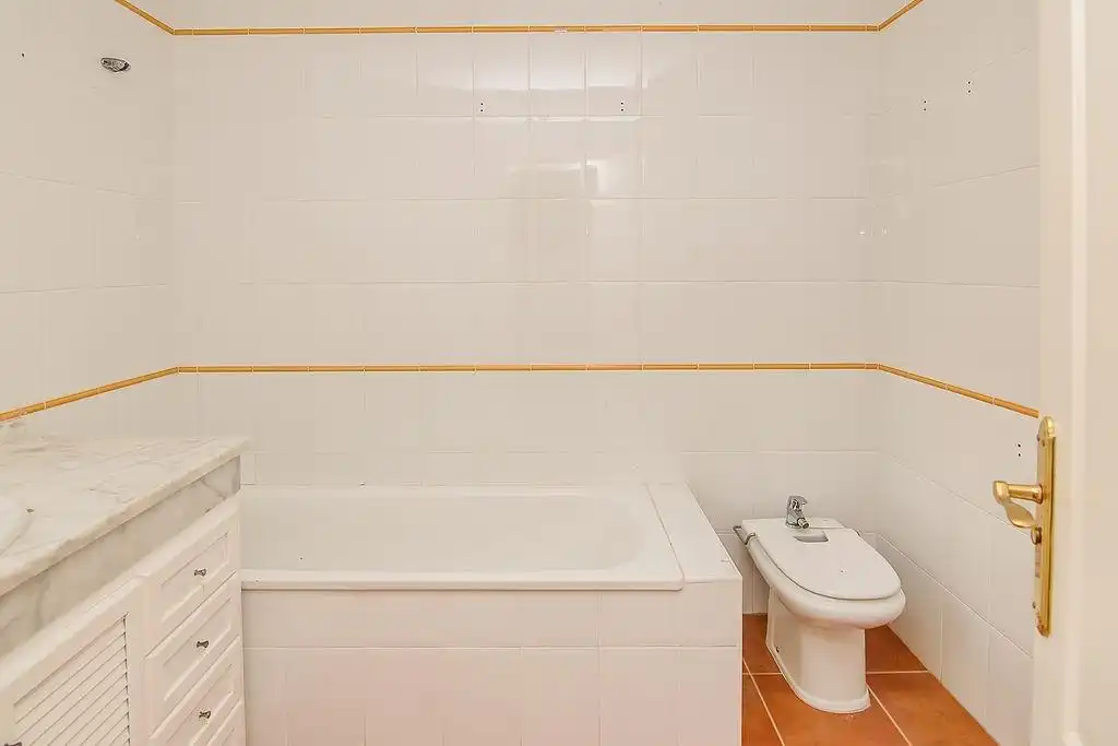 Bany de Casa adosada en venda en Sanlúcar de Barrameda amb Jardí privat, Terrassa i Alarma