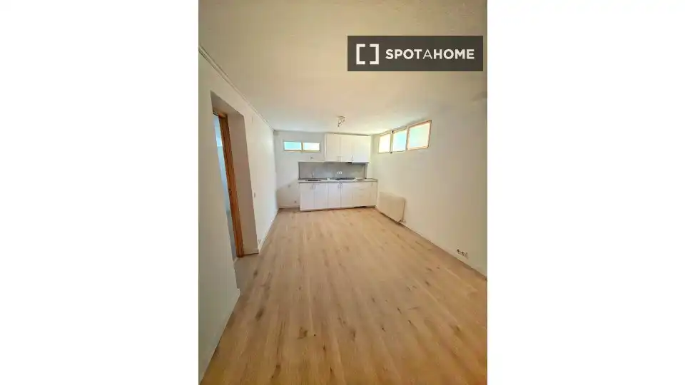 Flat for rent in Las Rozas de Madrid  with Air Conditioner, Heating and Furnished