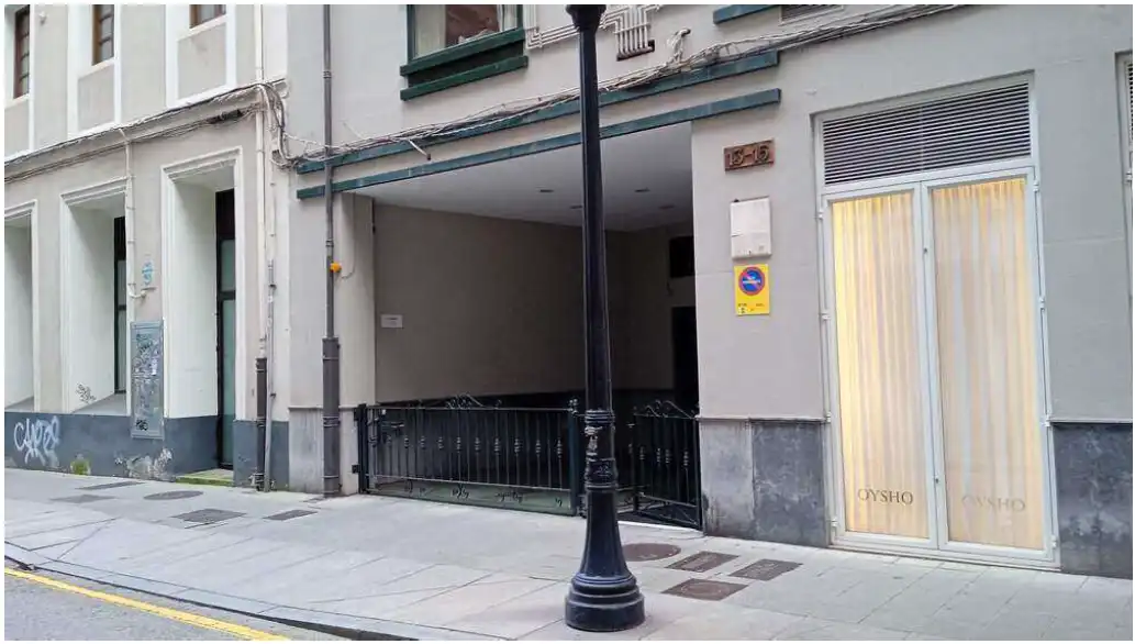 Vista exterior de Pis en venda en Gijón 