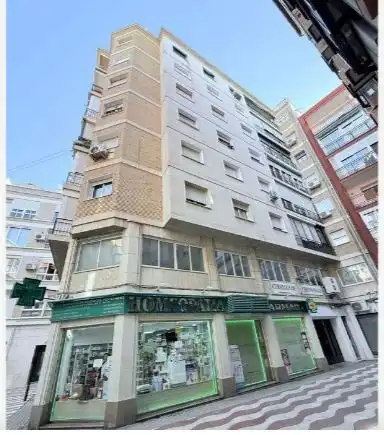 Appartamento con ascensore in vendita a Centro