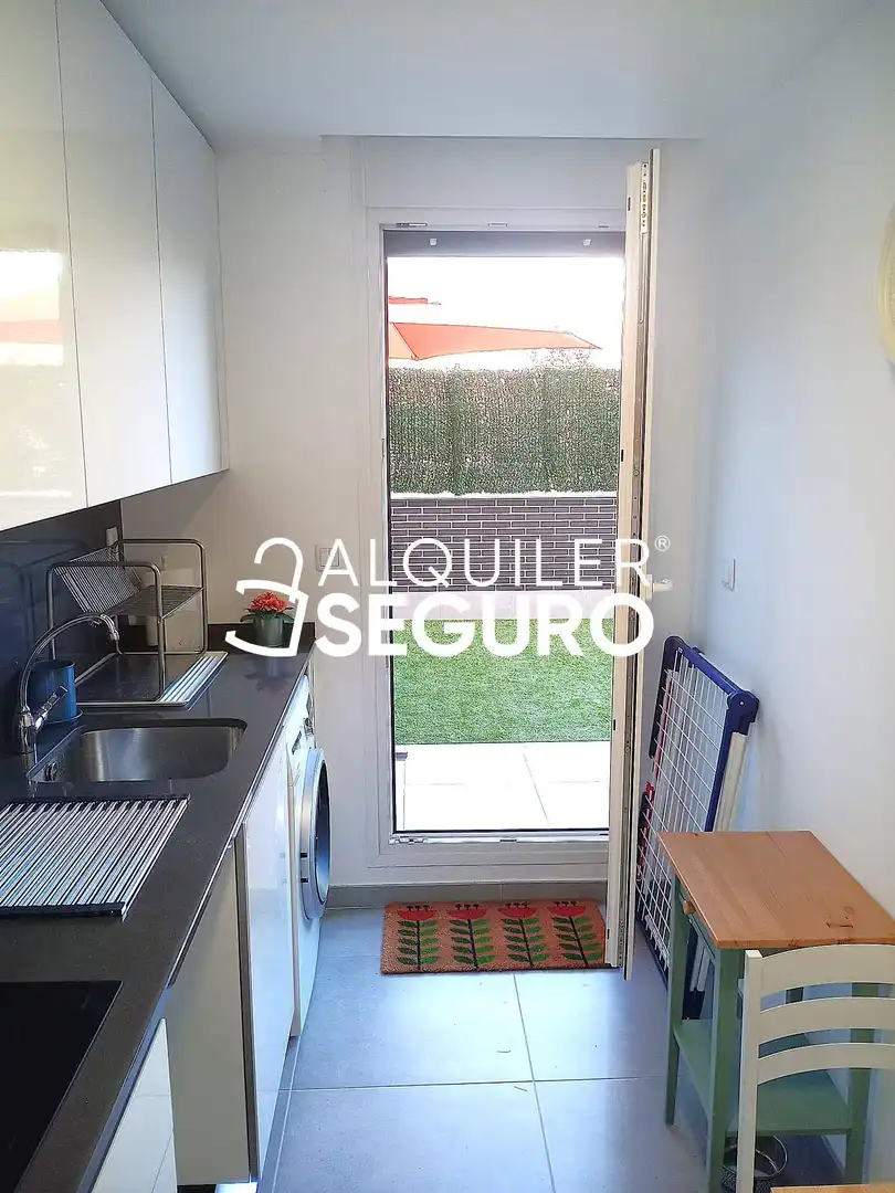 Kitchen of Flat for rent in Valladolid  with Heating, Terrace and Swimming Pool