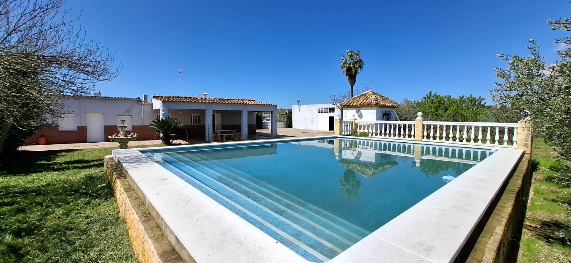 House or chalet for sale in Lugar GORDOLOBAR, 10, Lora del Río
