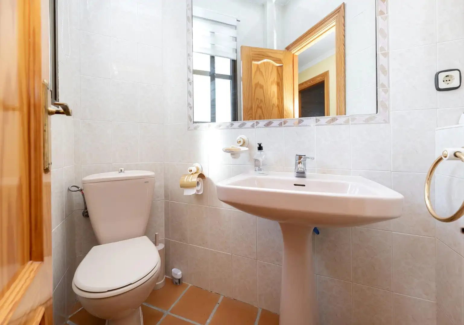 Bathroom of Houses for sale in Albolote  with Private garden, Terrace and Storage room
