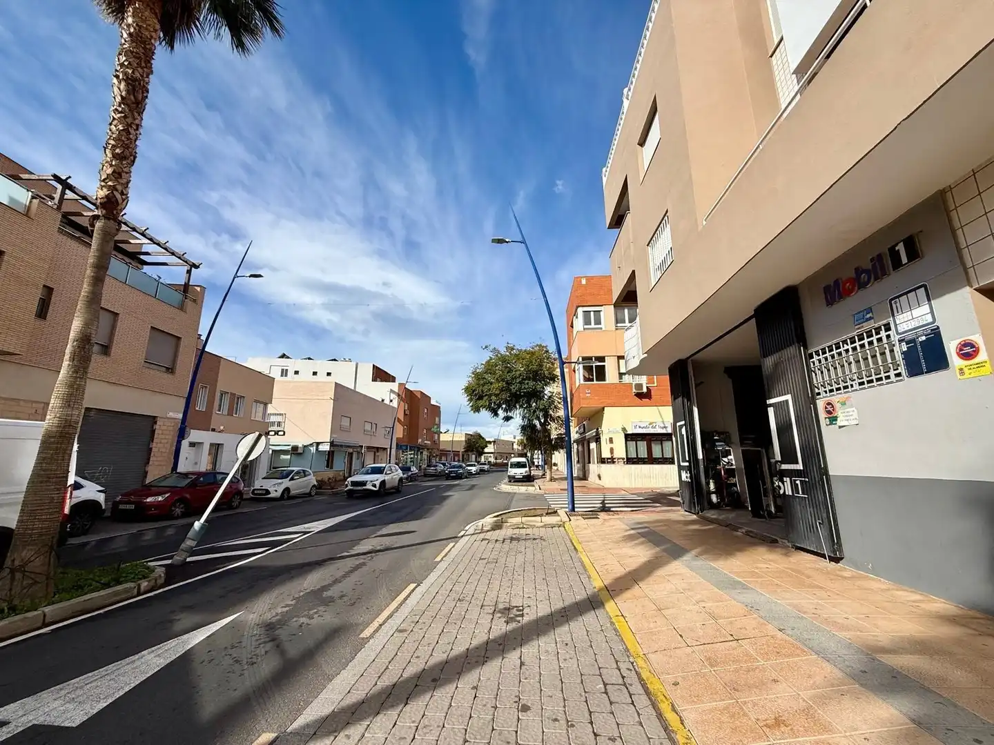 Vista exterior de Garatge en venda en Almería