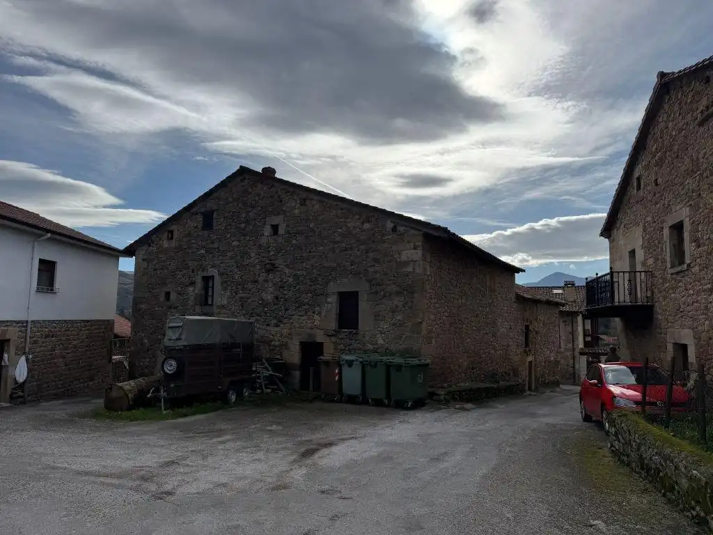 Vista exterior de Casa o chalet en venta en Arenas de Iguña con Jardín privado, Terraza y Trastero