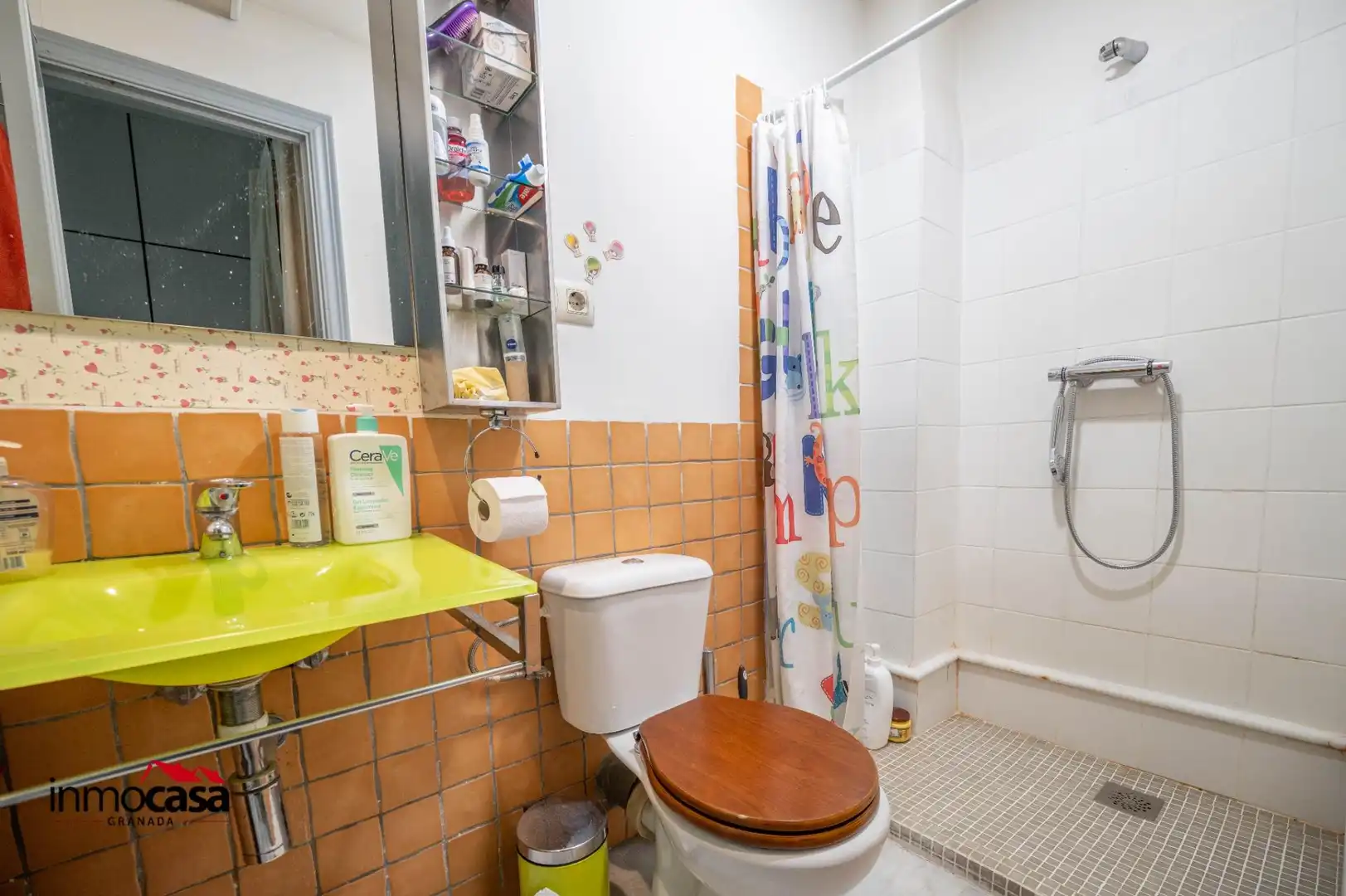 Bany de Pis en venda en Granada