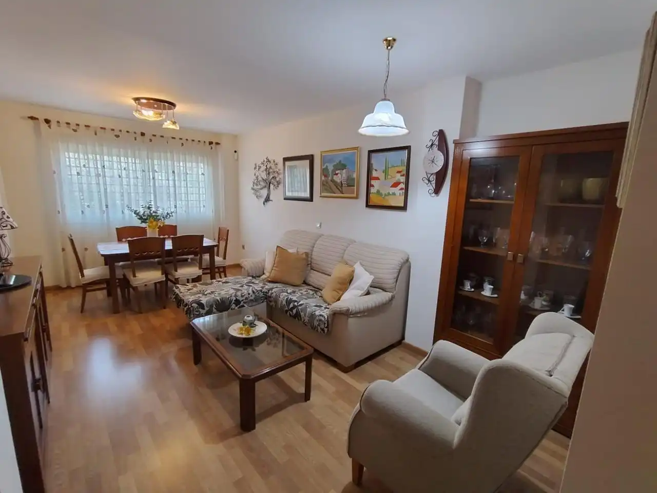 Sala d'estar de Planta baixa de lloguer en Rincón de la Victoria amb Parquet, Terrassa i Moblat