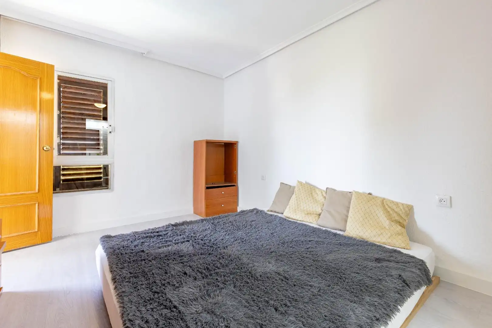 Dormitori de Apartament en venda en Godella amb Aire condicionat i Balcó