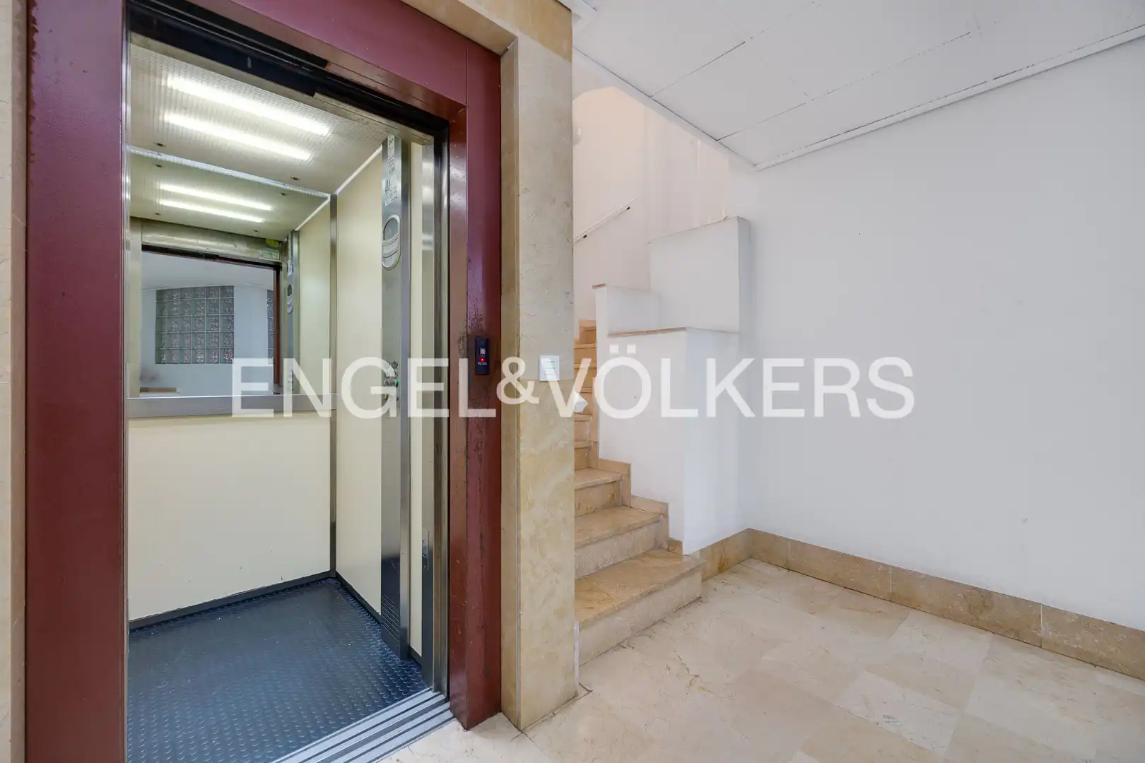 Wohnung zum Verkauf in Torrevieja mit Klimaanlage, Heizung und Terrasse