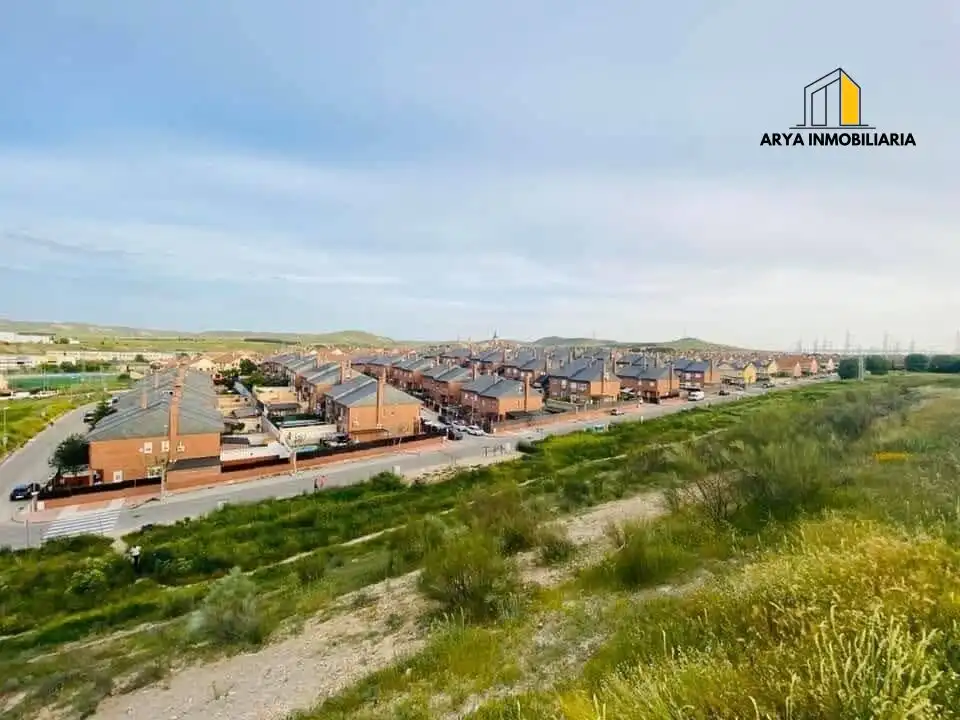 Terraced house for sale in Loeches
