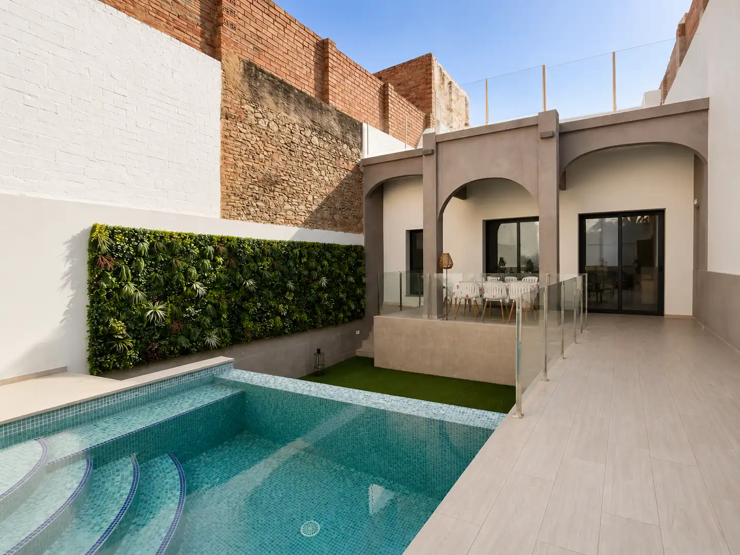 Adosado con piscina en venta en Eixample - Horta Capallera, imagen 14