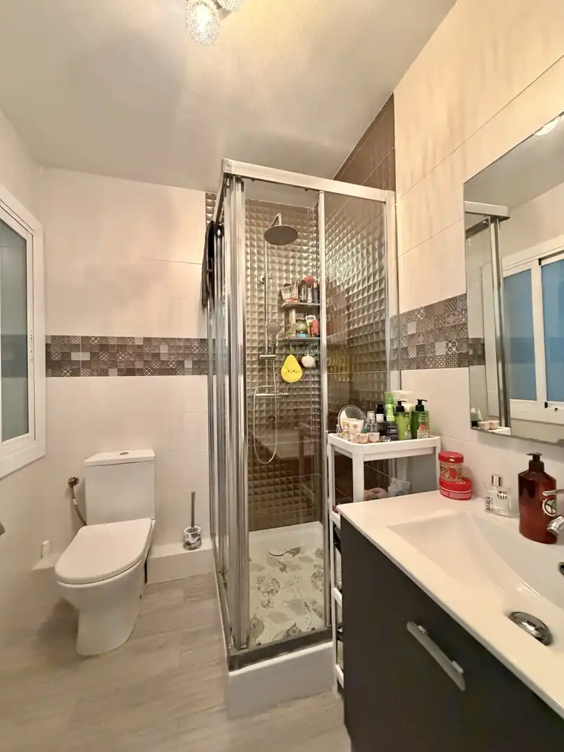 Baño de Piso en venta en Vilanova i la Geltrú con Calefacción