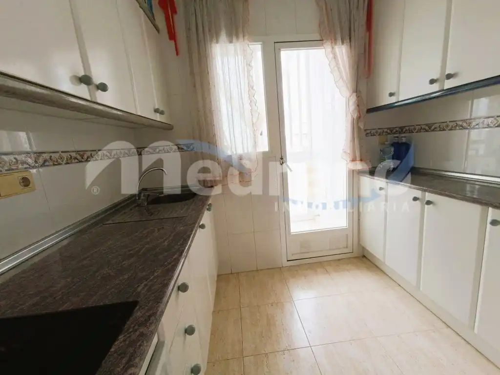 Cocina de Piso en venta en Benidorm con Jardín privado, Piscina y Amueblado