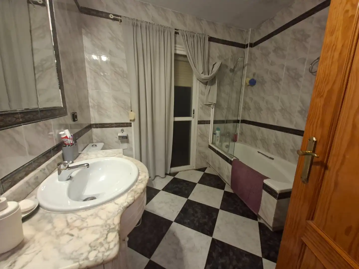 Bathroom of Houses for sale in Bormujos  with Air Conditioner, Heating and Private garden